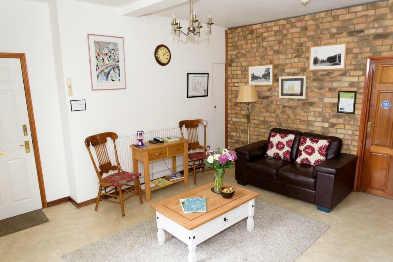 Ambassador Lodge Cambridge  Bagian luar foto